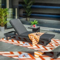 Hartman Cosmopolitan Garden Lounger